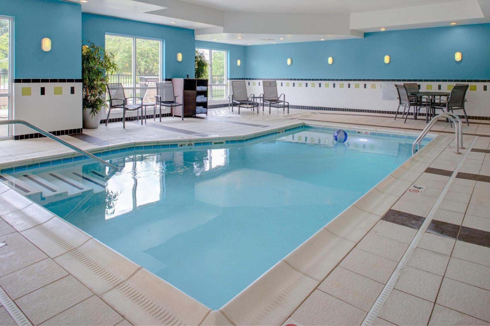 Fairfield Inn And Suites By Marriott Сеймур Экстерьер фото