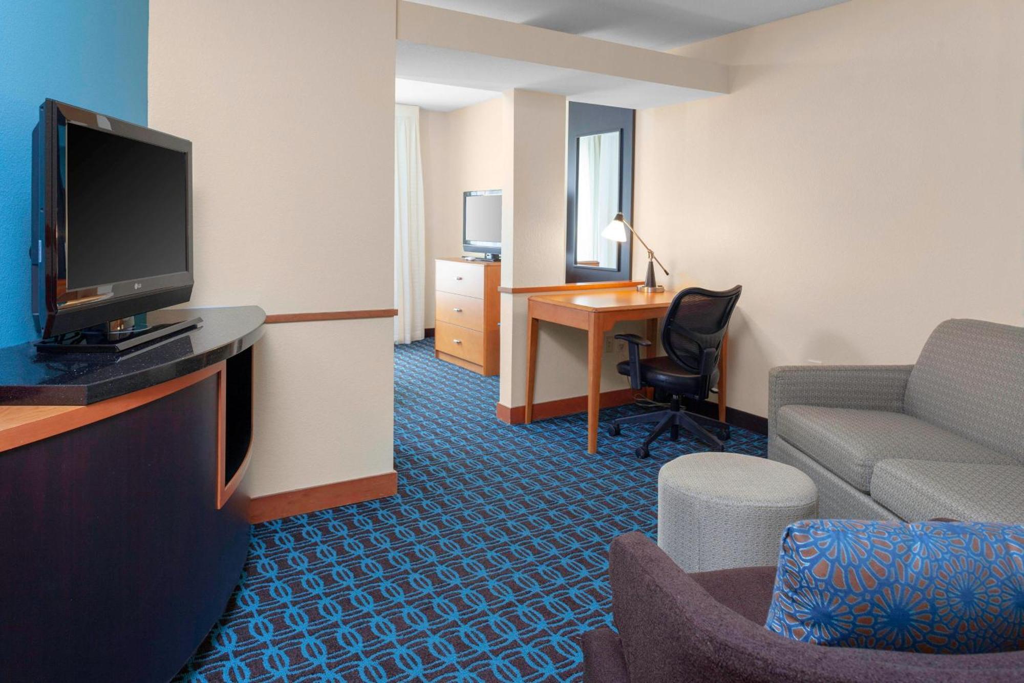 Fairfield Inn And Suites By Marriott Сеймур Экстерьер фото