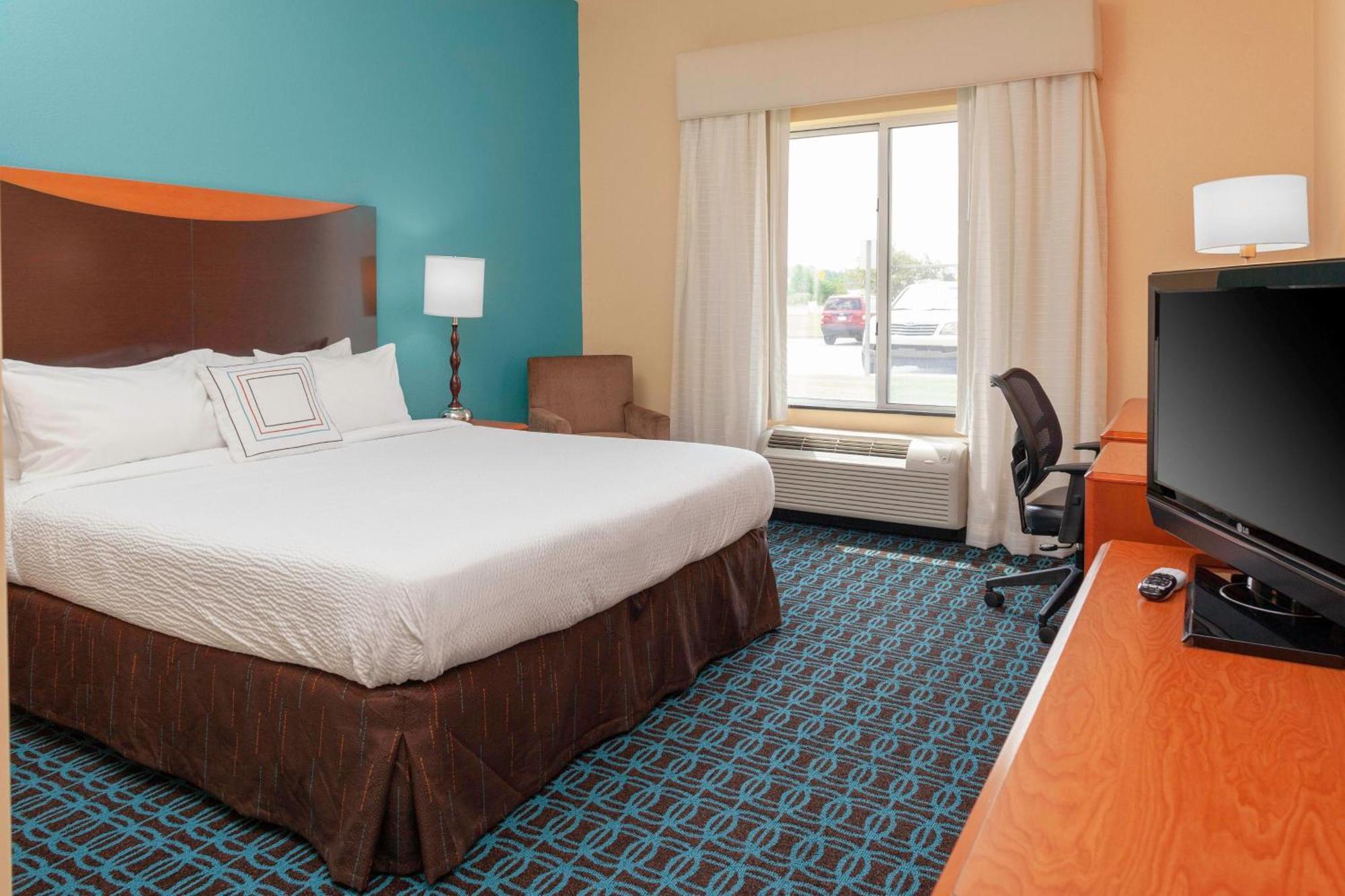 Fairfield Inn And Suites By Marriott Сеймур Экстерьер фото