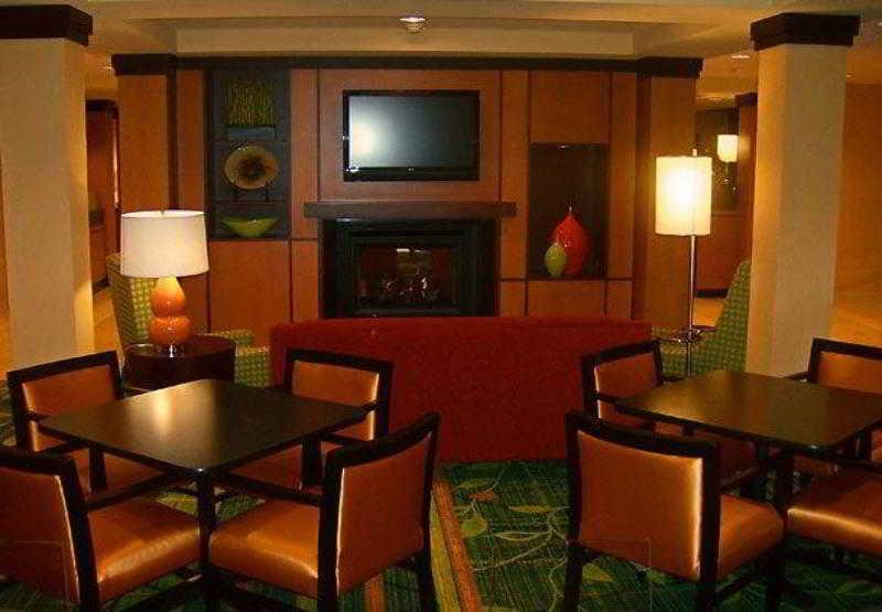 Fairfield Inn And Suites By Marriott Сеймур Ресторан фото